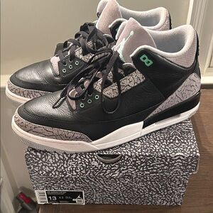 Air Jordan Retro 3 Green Glow Mens Size 13 Pre Owned Great Condition